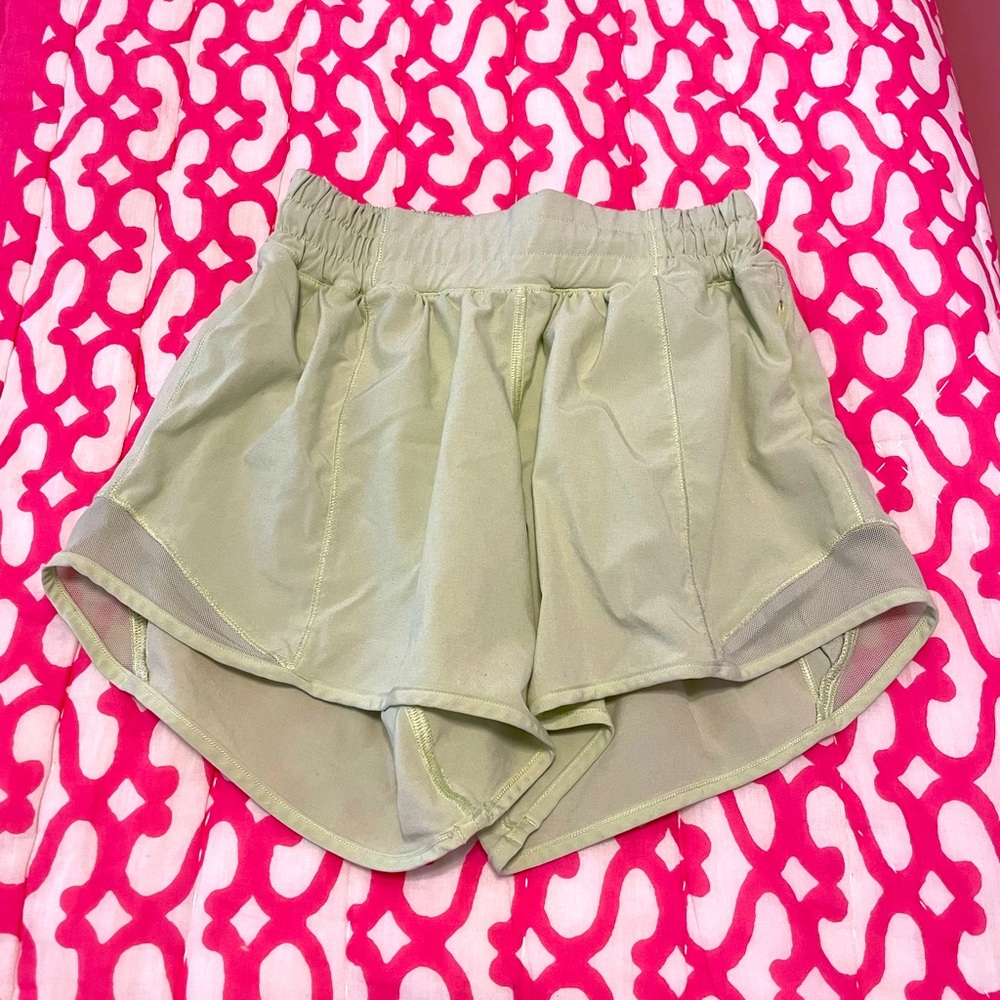 lululemon hotty hots 4"